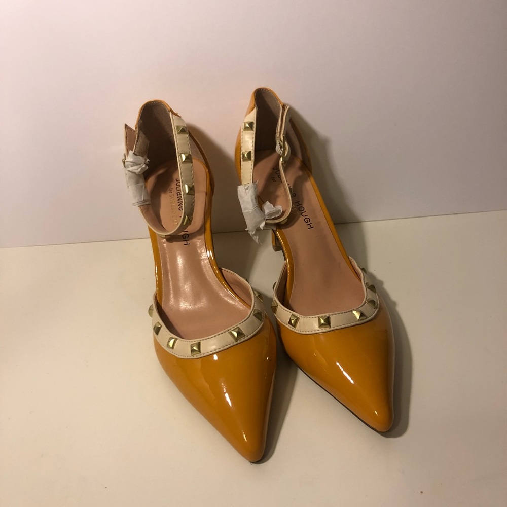 Never worn Julianne Hough x Sole Society heels